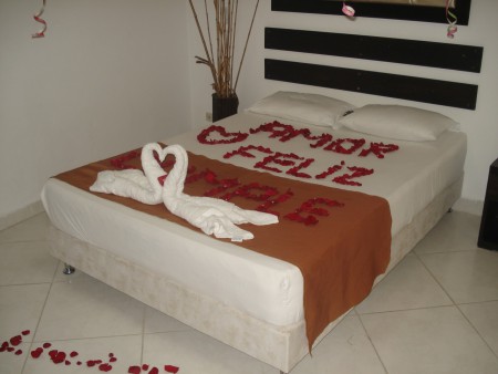 HABITACIÓN CON MOTIVO